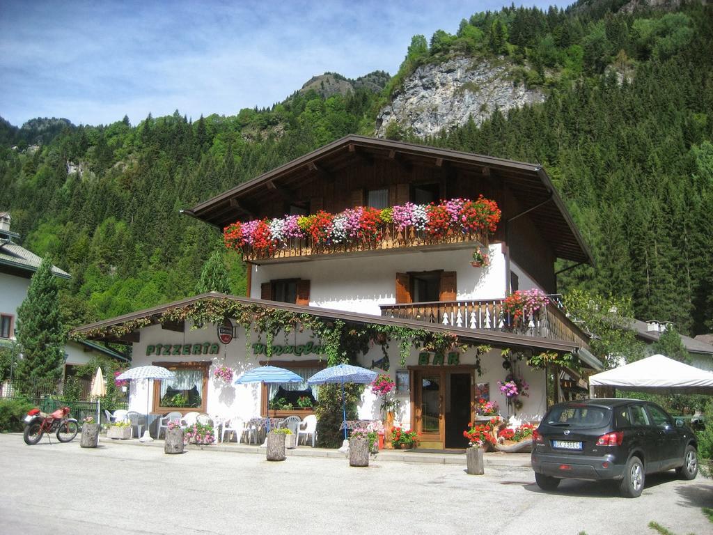 Affittacamere Pizzeria Marmolada Rocca Pietore Kültér fotó
